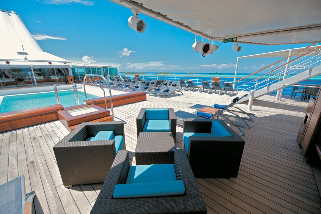 Pool Bar